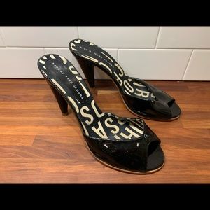Marc Jacobs Patent black heels